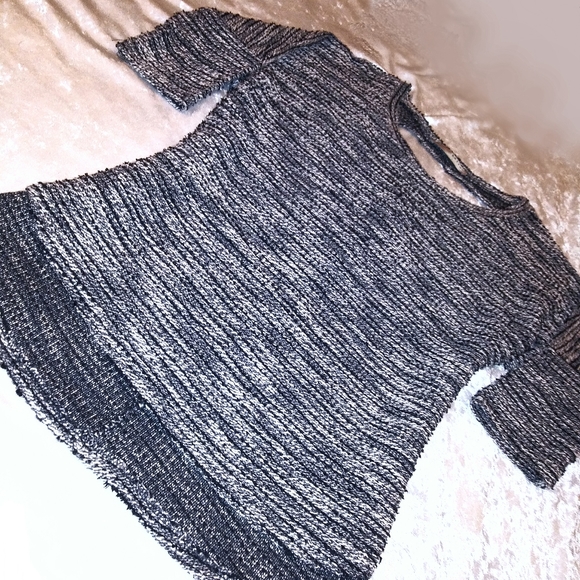 Entro Black White Grey 3/4 Sleeve Sweater with High Low Hems Open Back - Picture 6 of 8